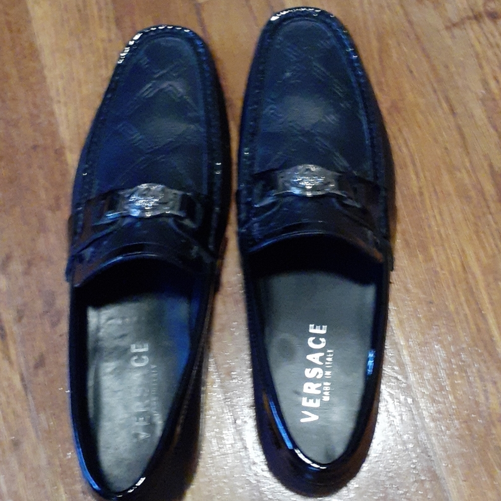 Men Versace dress shoes